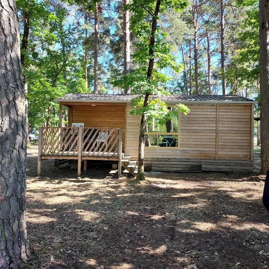 Camping les pins Nancay Extérieur photo